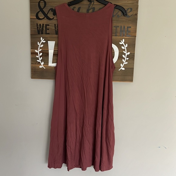 Bundle of Two RVCA Lightweight Dresses - Picture 3 of 7